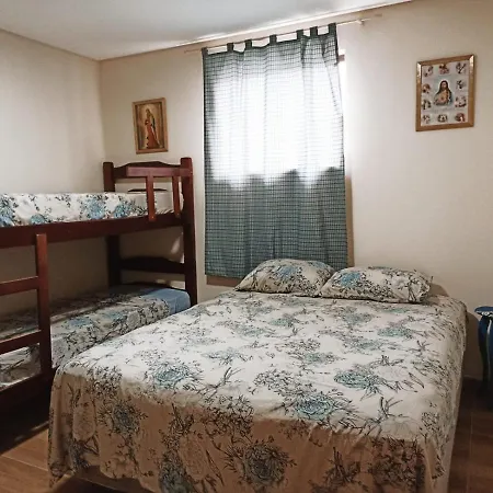 Casa A 5 Minutos A Pe Da Basilica E Da Feira Em Aparecida Villa Aparecida  Exterior photo